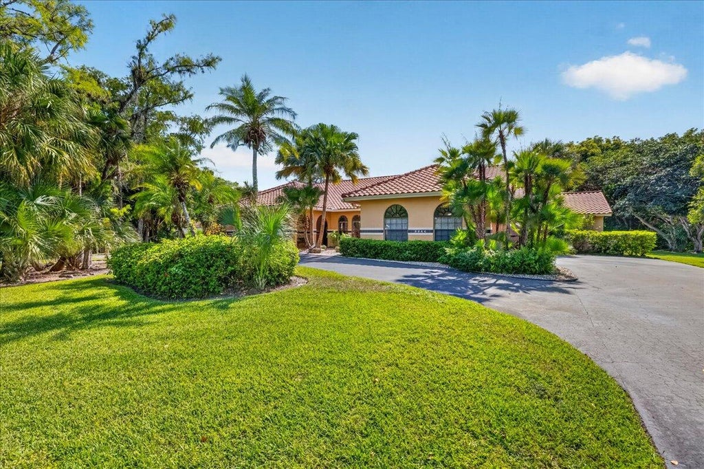 Photo of 5044 NW 81st Avenue, Coral Springs, FL 33067 (MLS # B26042557)