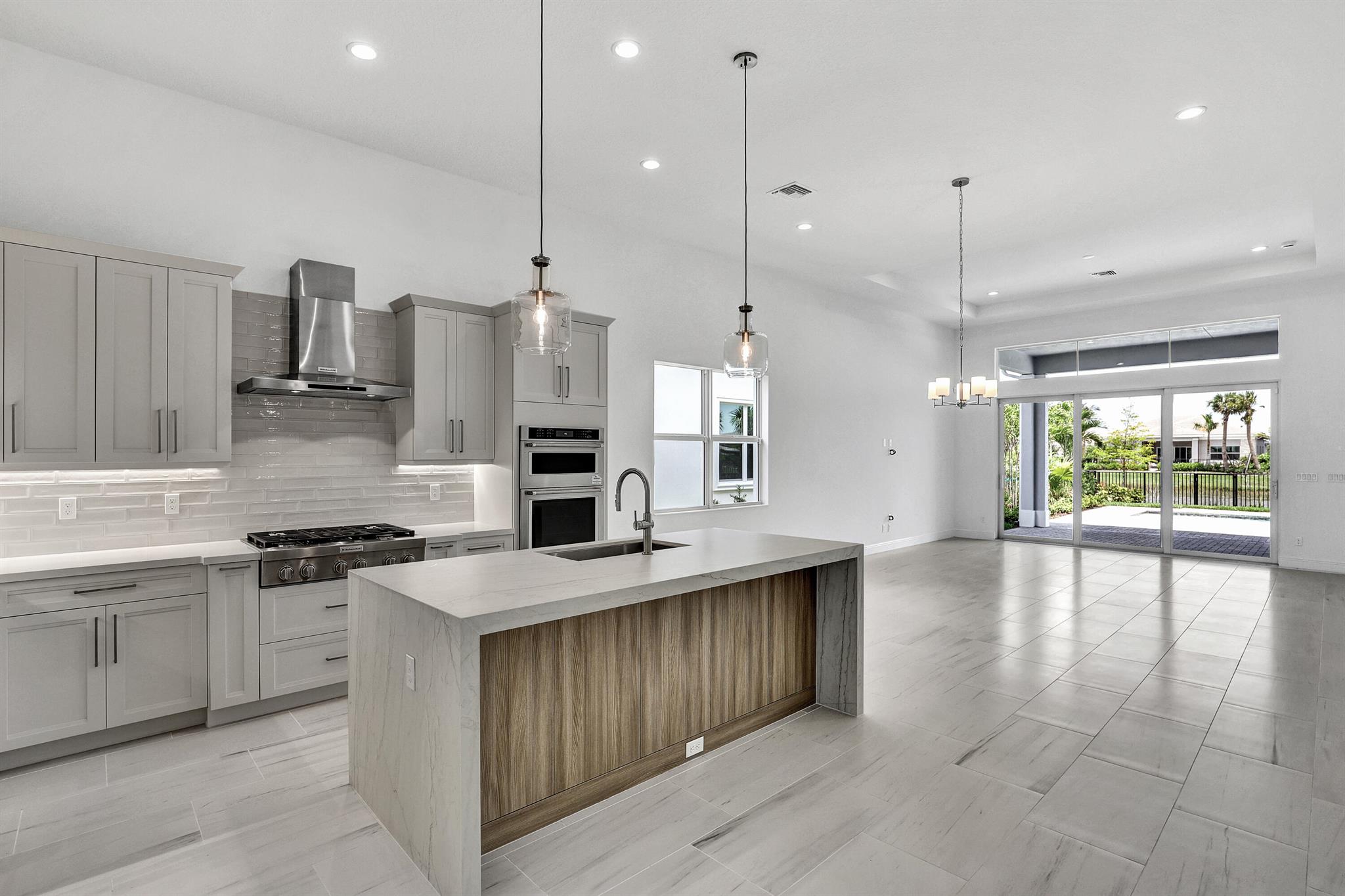 10125 Driftwood Way