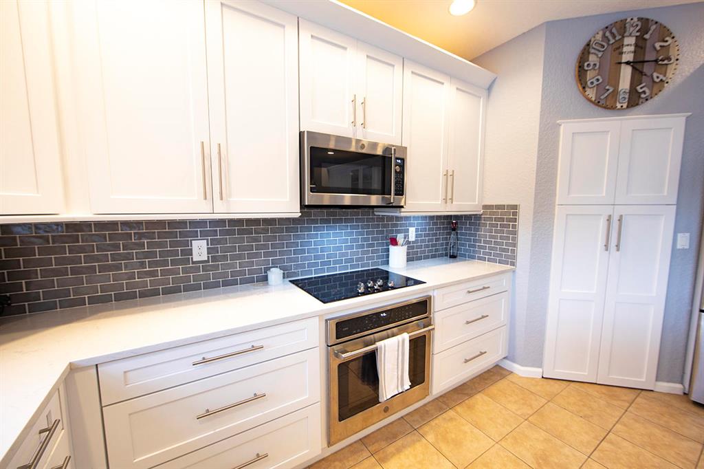 MADISON GREEN 1 - Residential