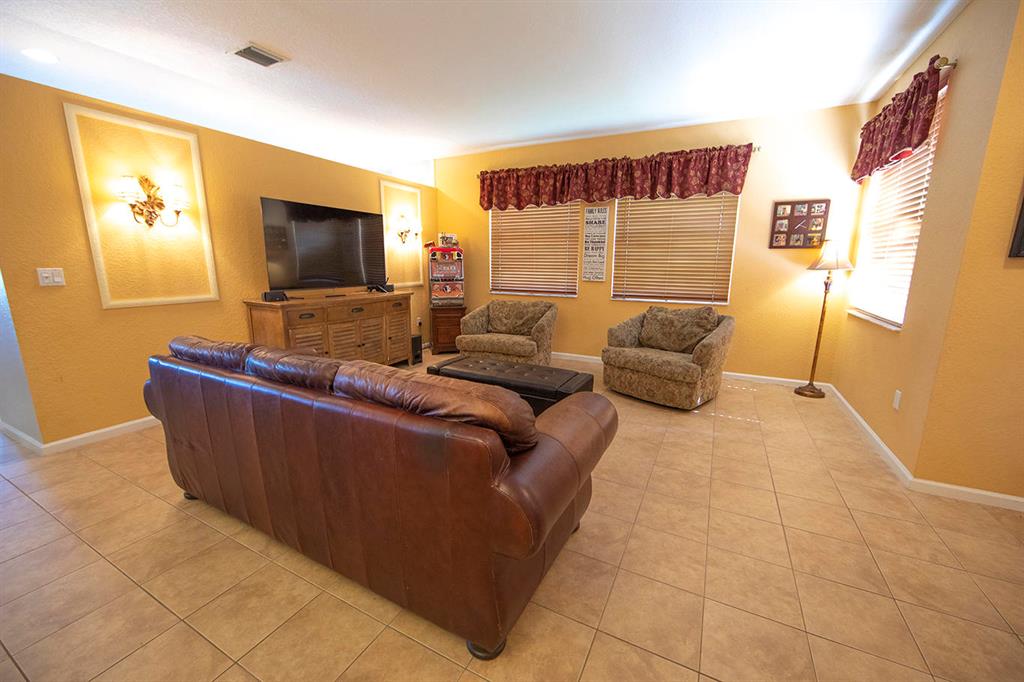 MADISON GREEN 1 - Residential