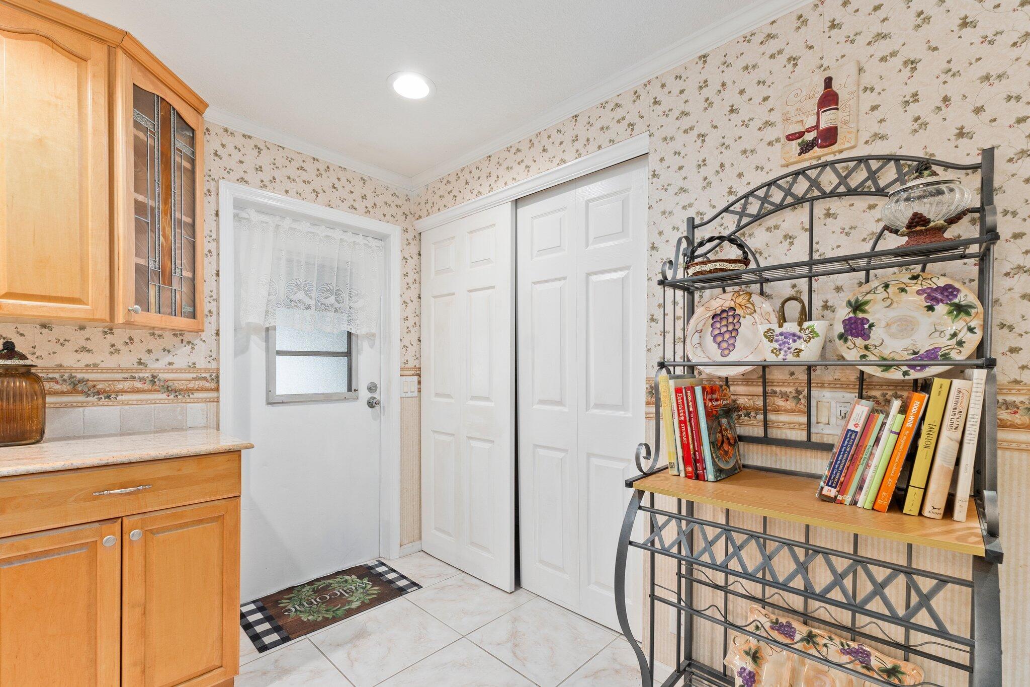 Spanish Lakes Riverfront - Residential