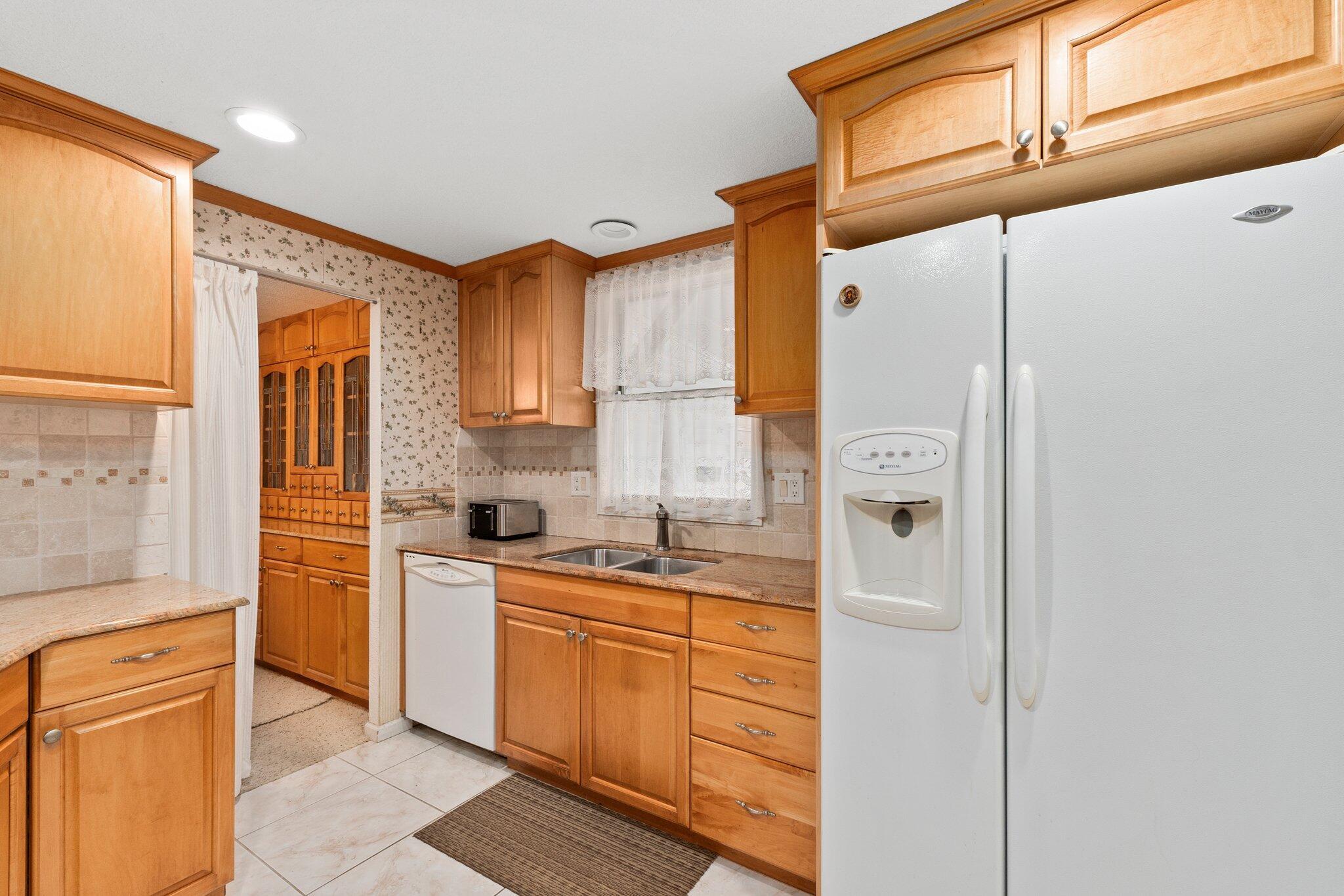 Spanish Lakes Riverfront - Residential