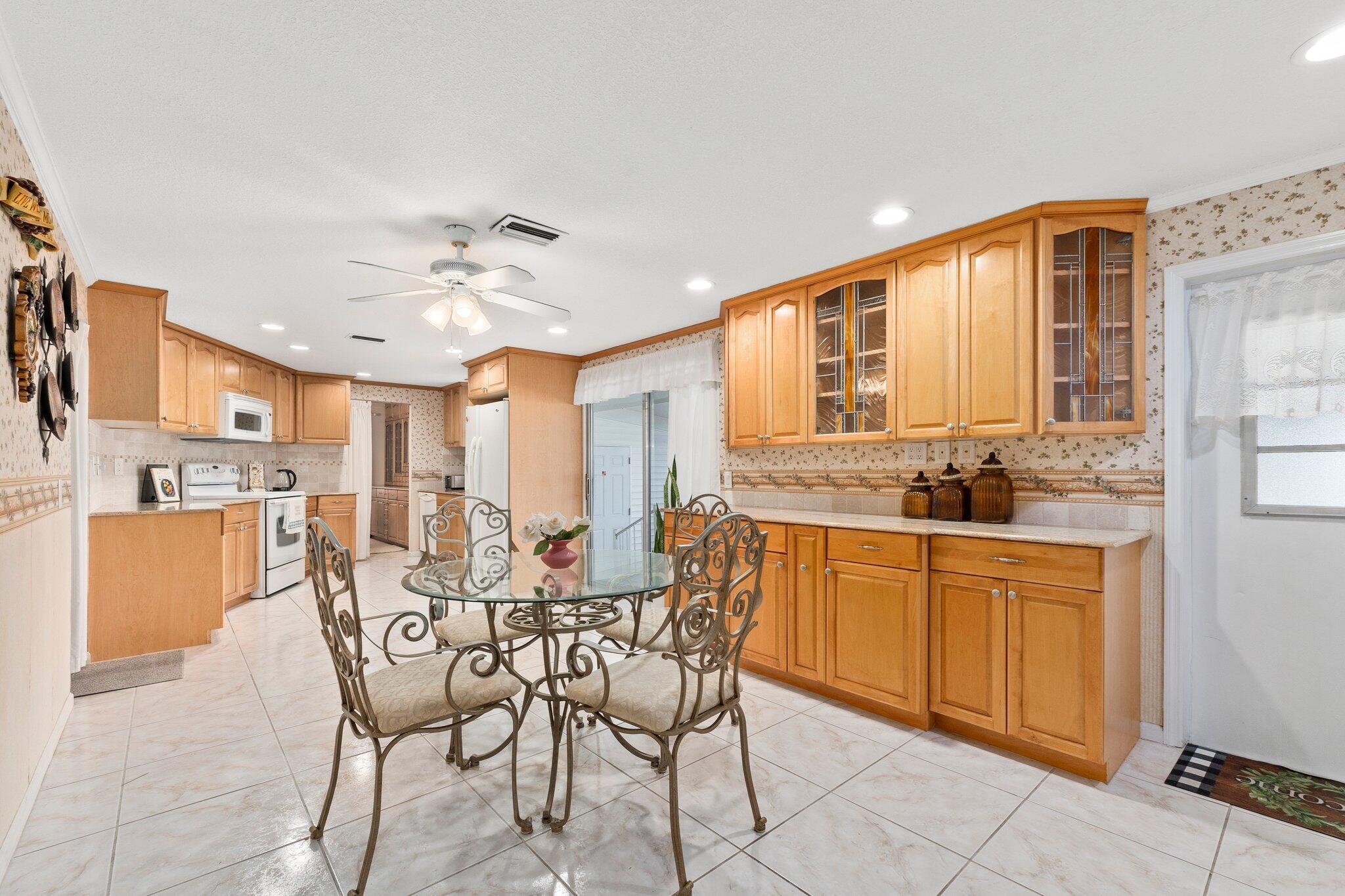 Spanish Lakes Riverfront - Residential