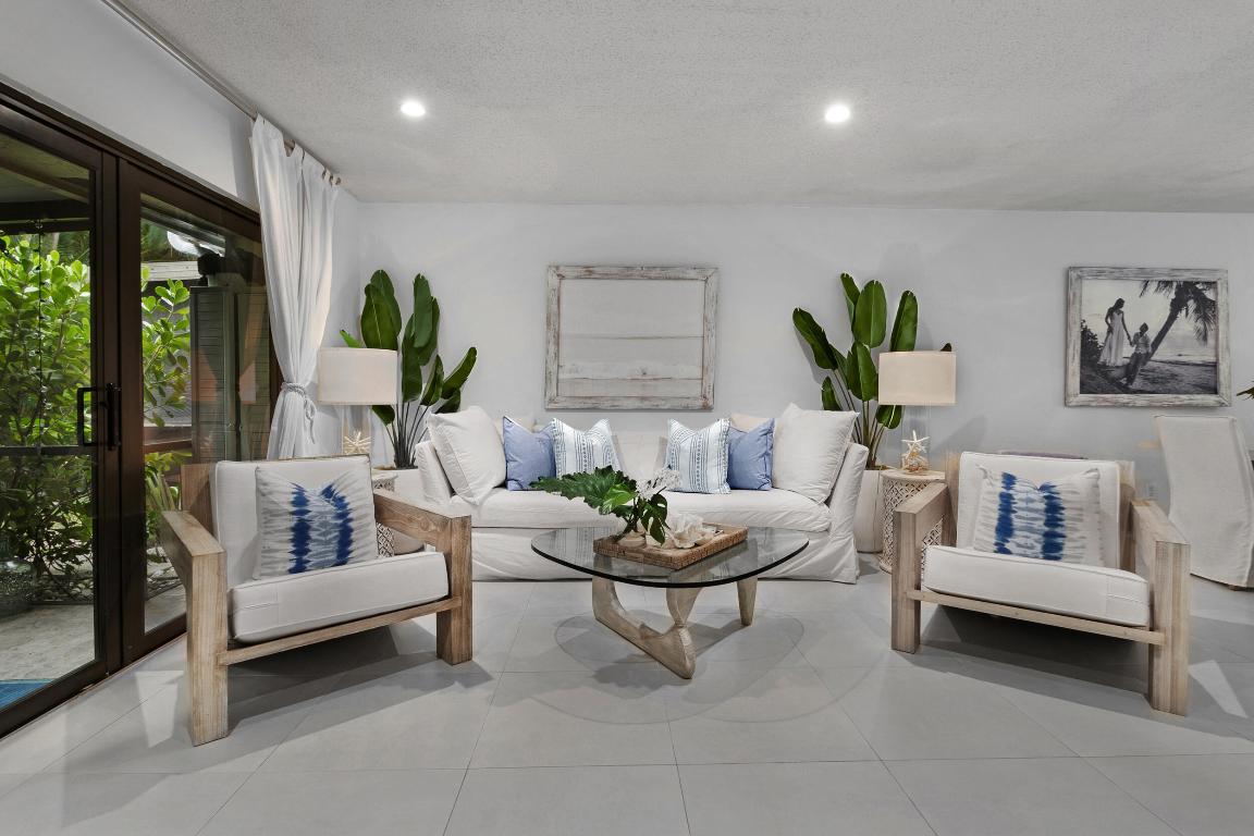 TOWNHOMES OF LIGHTHOUSE POINT - Residential