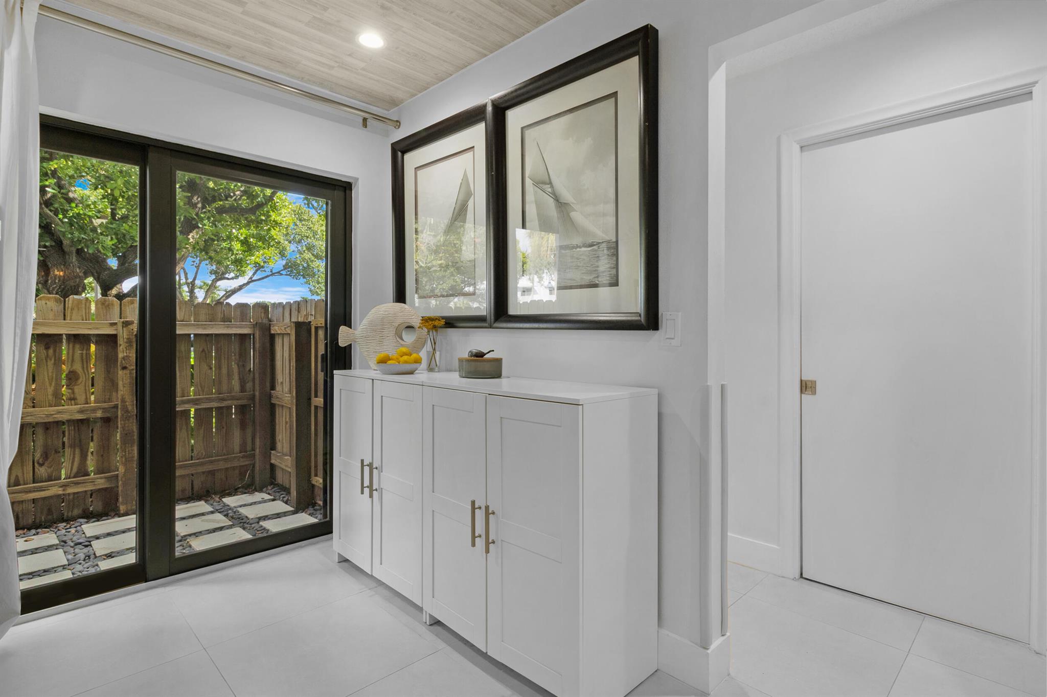 TOWNHOMES OF LIGHTHOUSE P - Residential