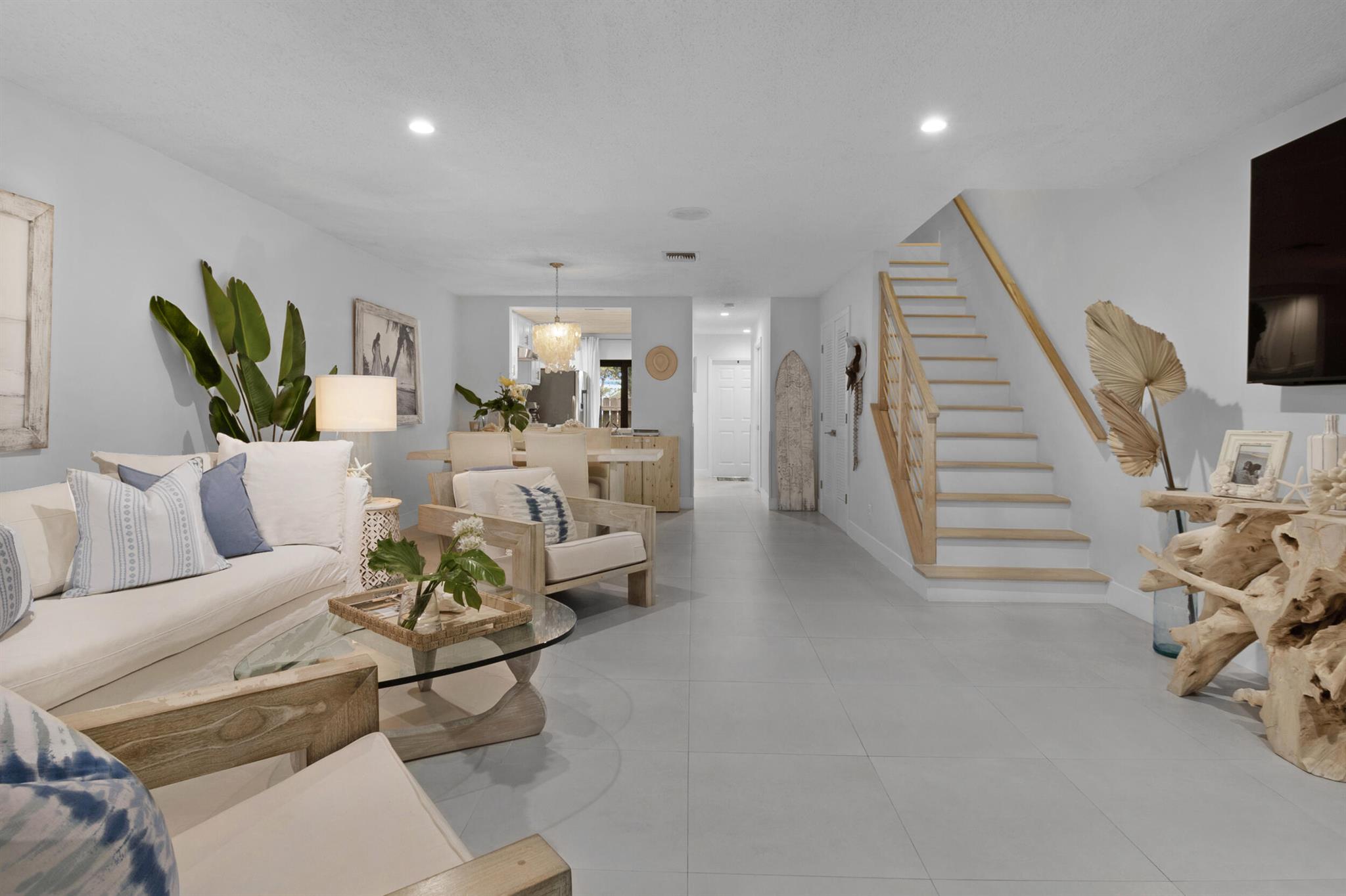 TOWNHOMES OF LIGHTHOUSE P - Residential