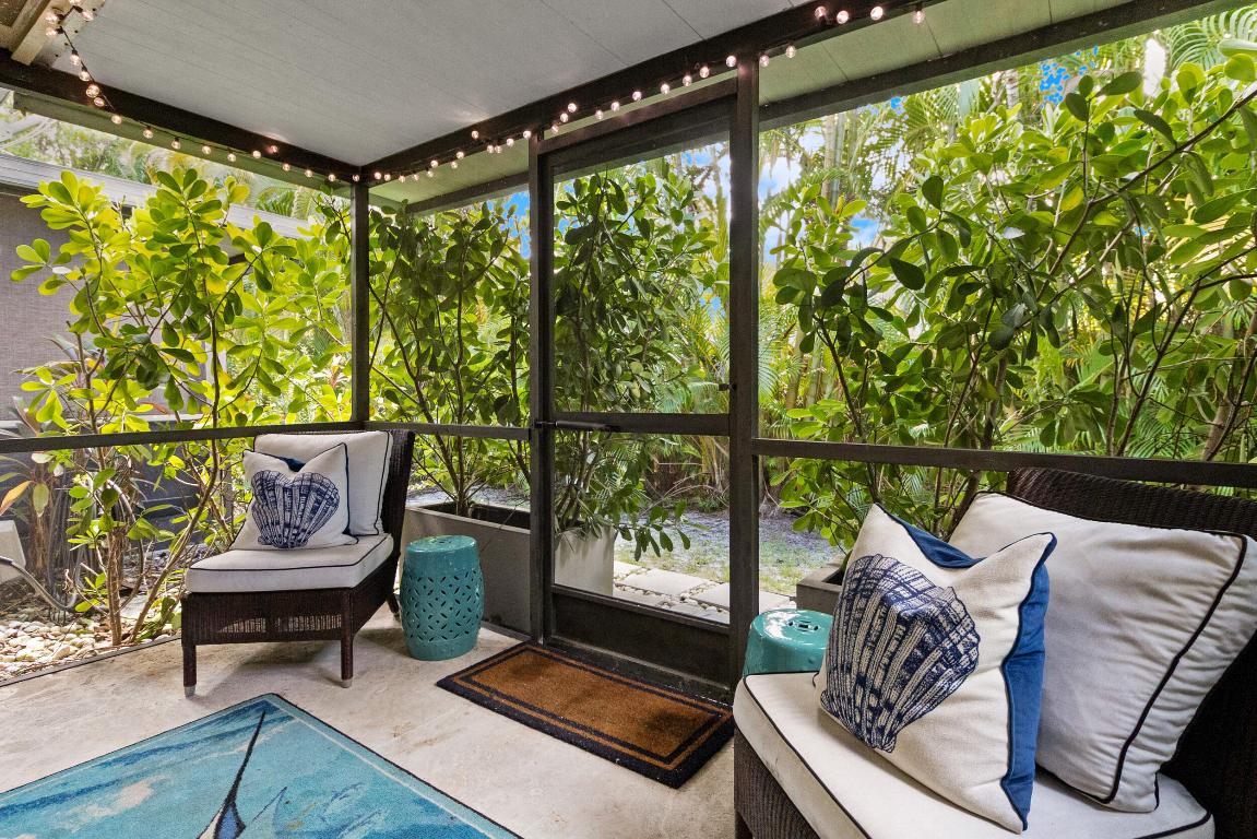 TOWNHOMES OF LIGHTHOUSE POINT - Residential