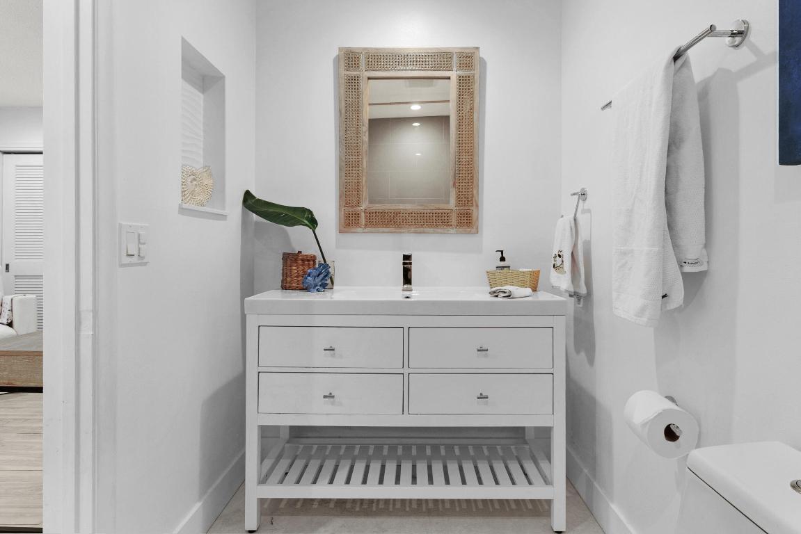 TOWNHOMES OF LIGHTHOUSE POINT - Residential