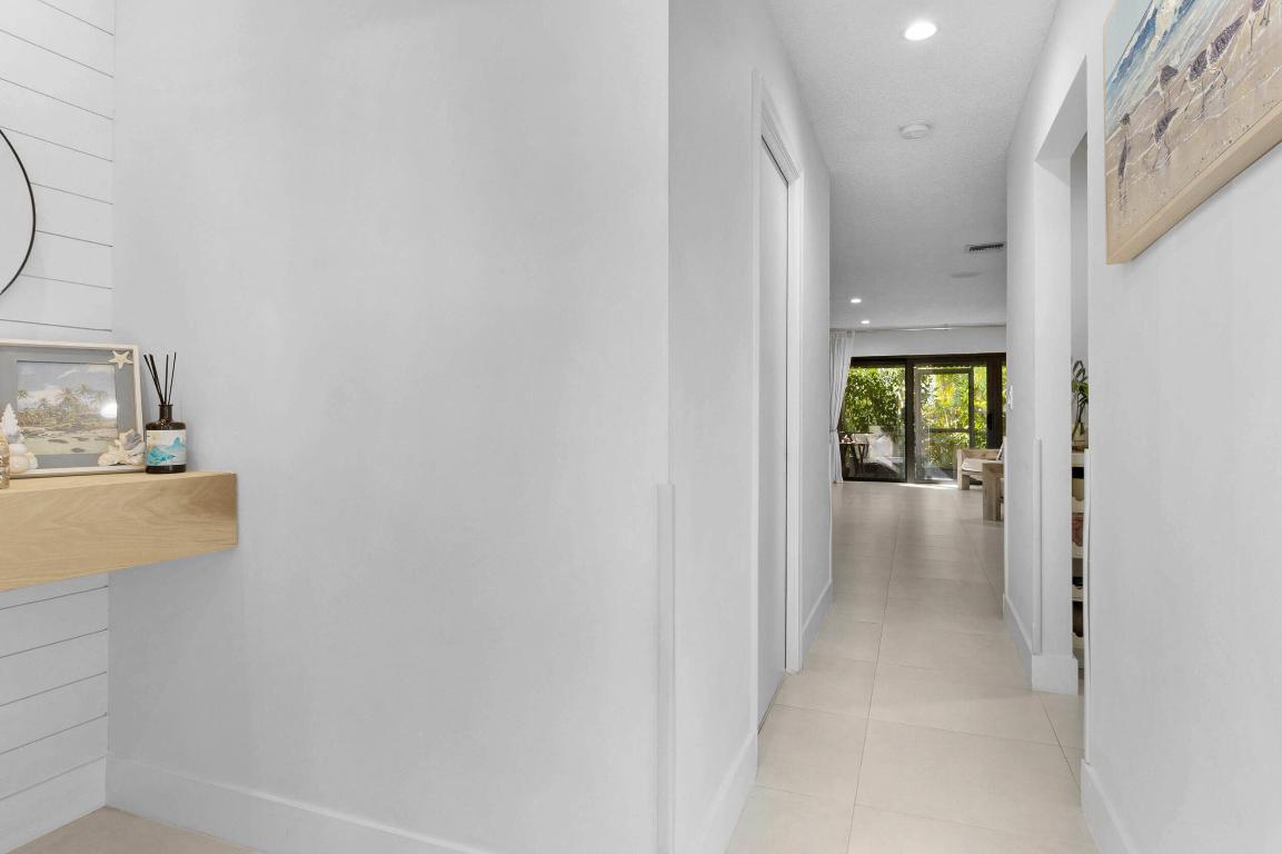 TOWNHOMES OF LIGHTHOUSE POINT - Residential