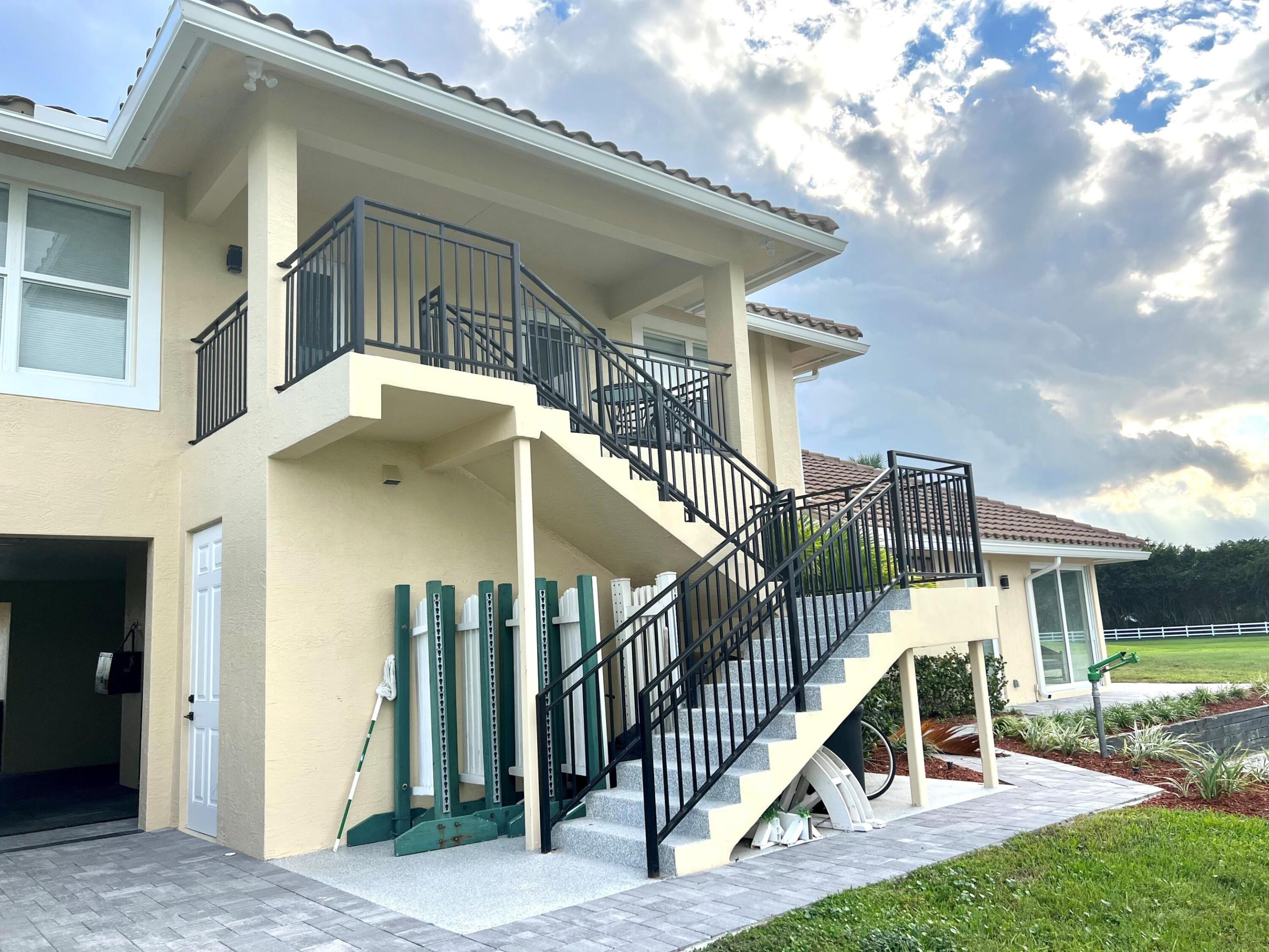 PALM BEACH POINT - Residential