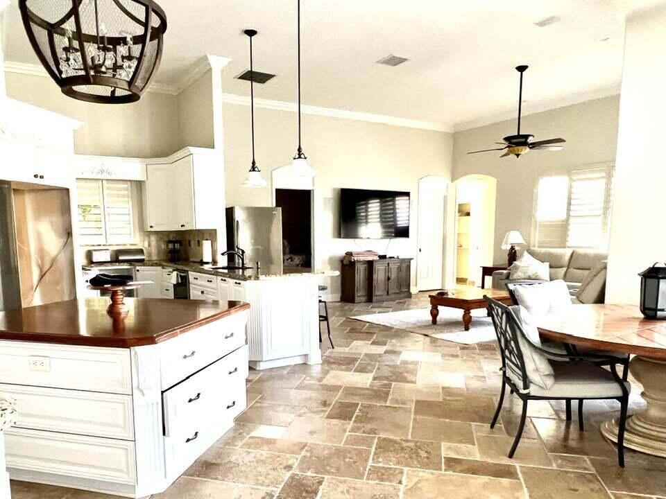 PALM BEACH POINT - Residential