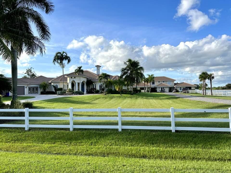 PALM BEACH POINT - Residential