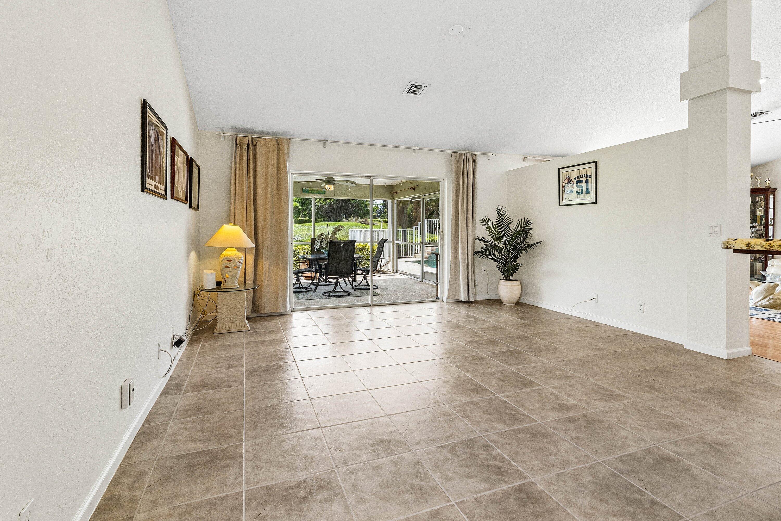 WINSTON TRAILS PAR 5 - Residential