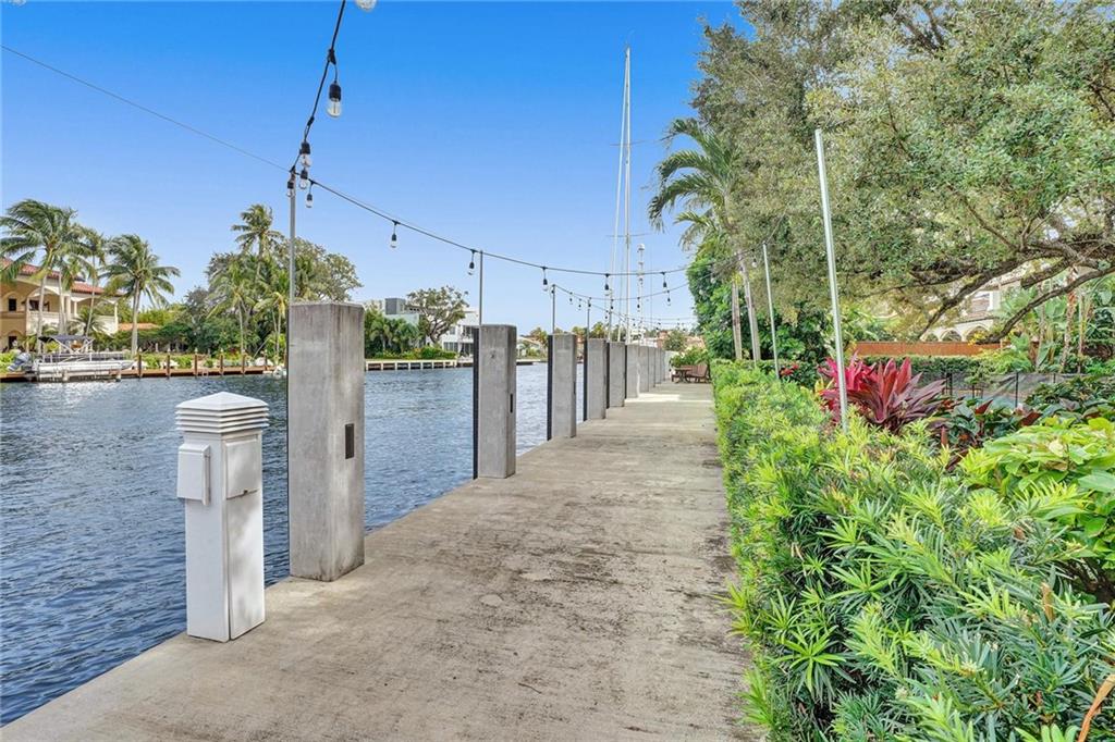 Rio Vista C J Hectors Res - Residential