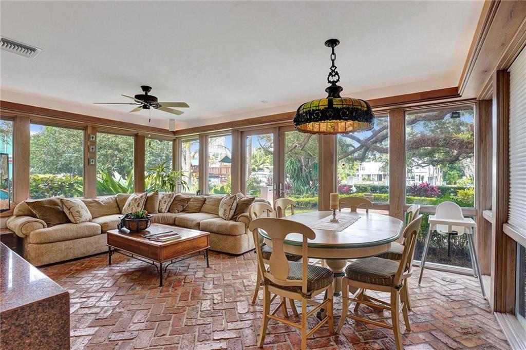 Rio Vista C J Hectors Res - Residential