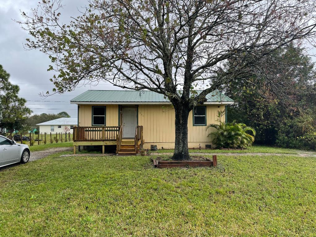 VERO LAKE ESTATES UNIT N - Residential