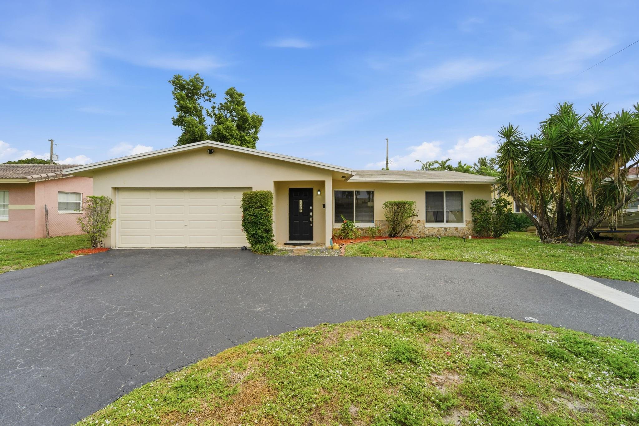 TAMARAC HILLS 3RD SEC - Residential