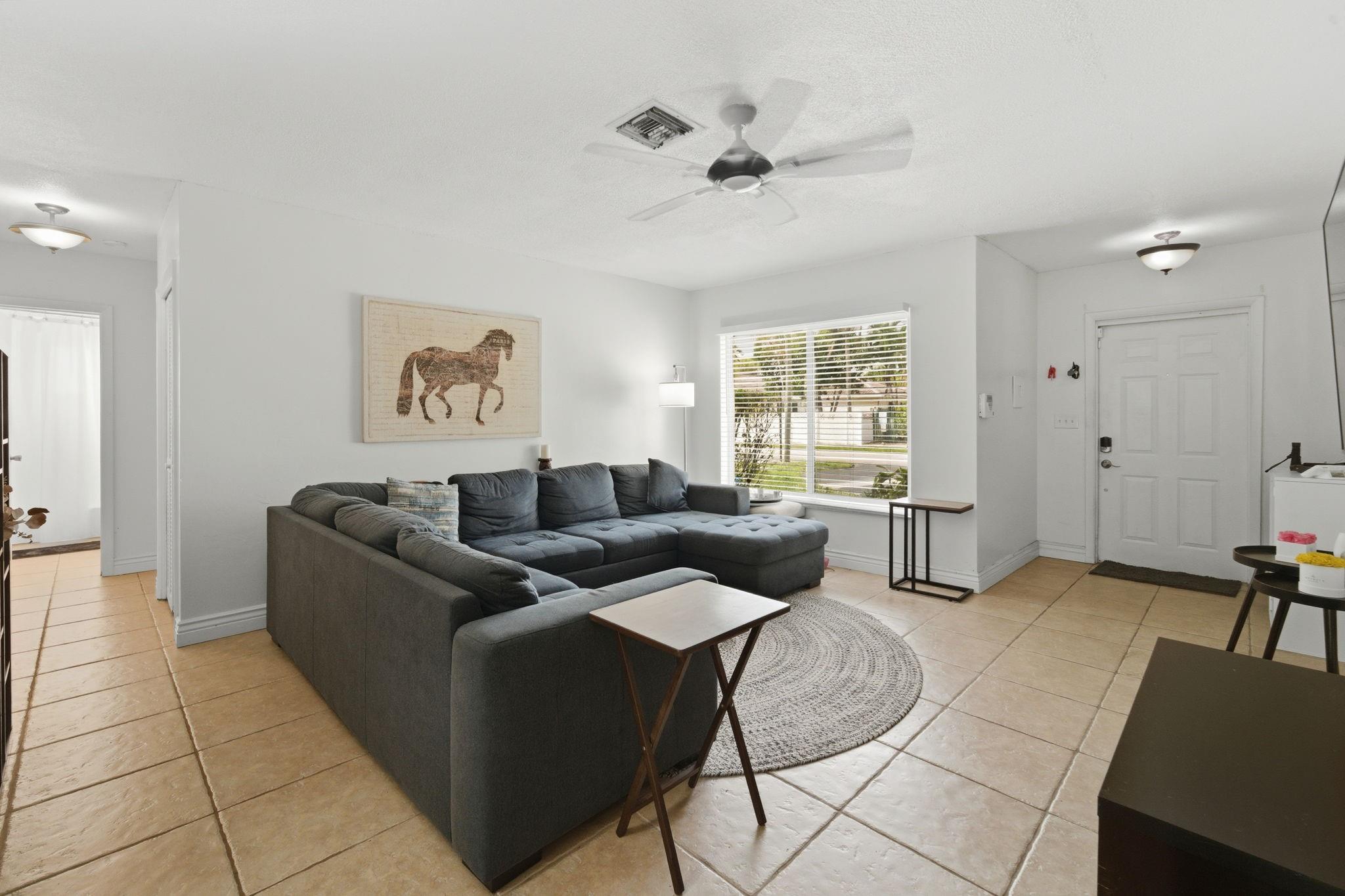 TAMARAC HILLS 3RD SEC - Residential