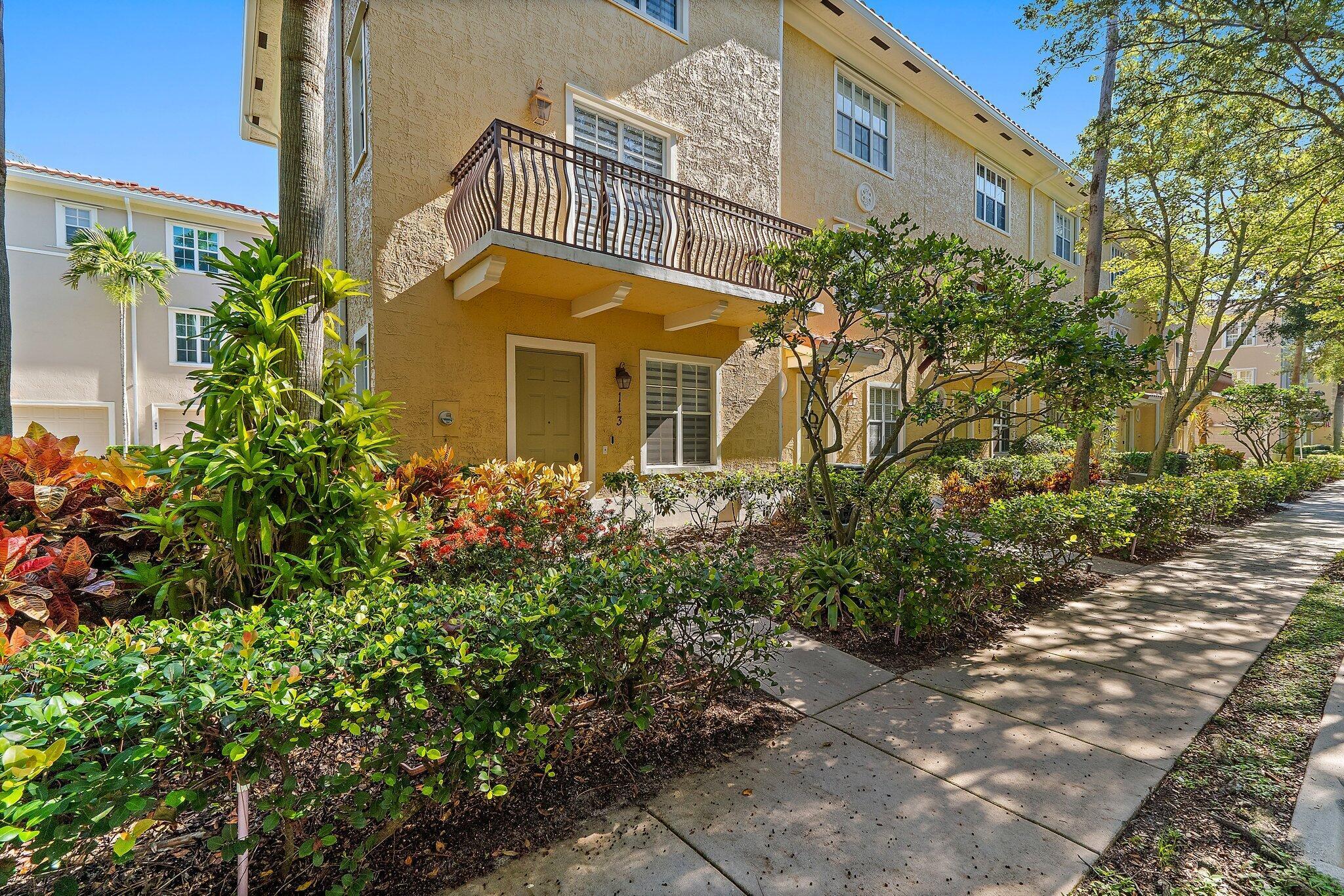 113 W Indian Crossing Circle