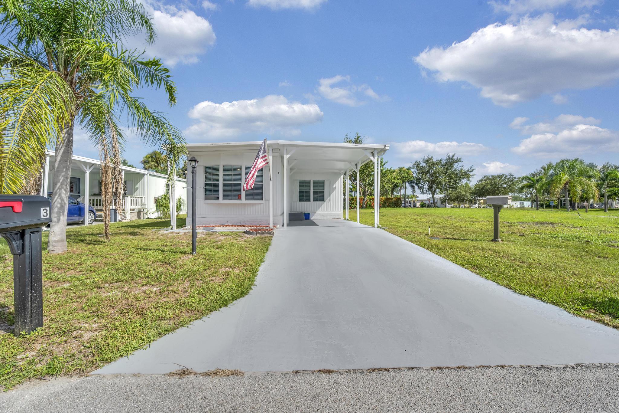 Spanish Lakes Riverfront - Residential