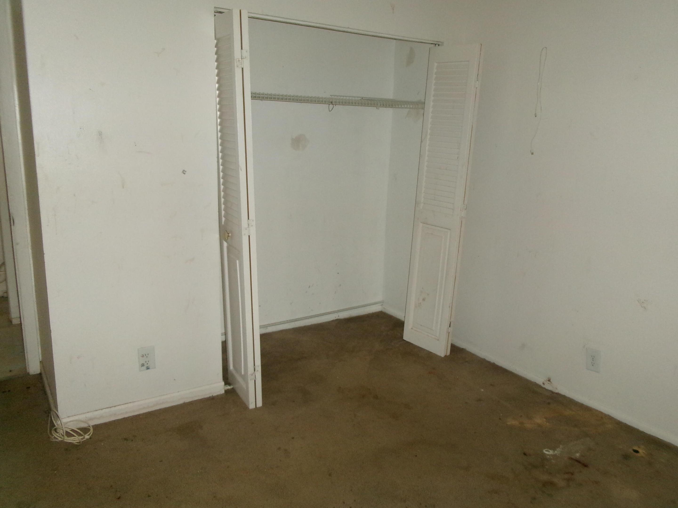 GATE THREE CONDO - Residential