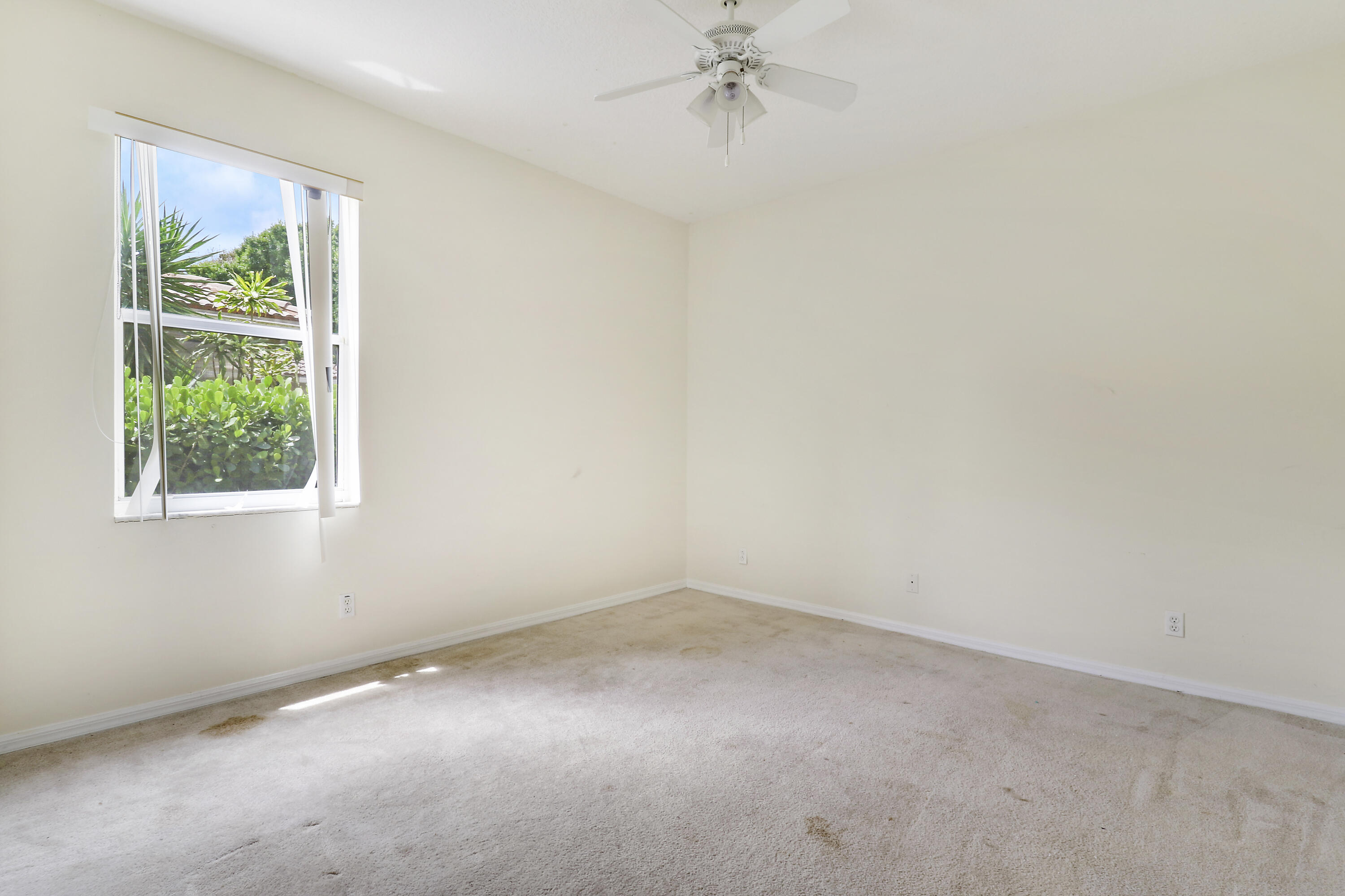 1599 Newhaven Point Lane