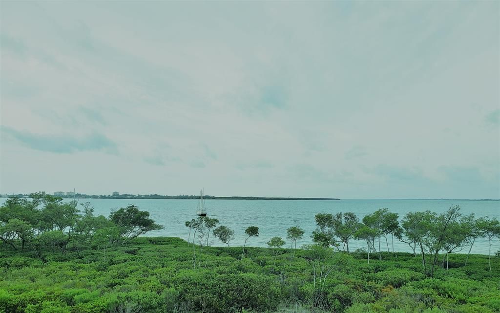 Photo of 25 Harbour Isle Drive Dr W #306, Fort Pierce, FL 34949 (MLS # R10729264)