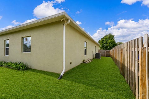 Tiny photo for 956 Claire Avenue, Sebastian, FL 32958 (MLS # B26036765)
