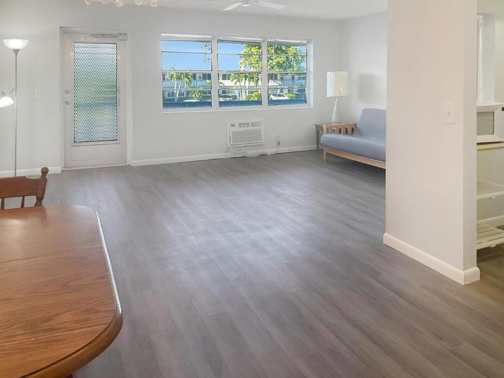 NORTHAMPTON CONDOS - Residential Lease