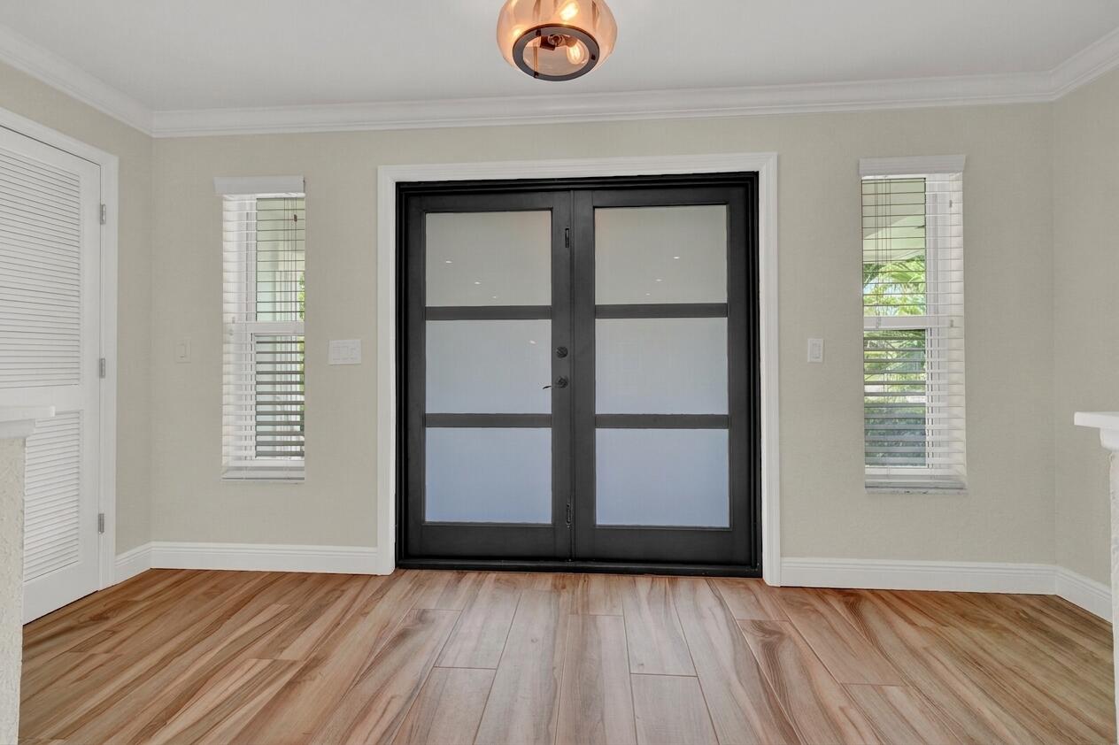 341 Glenbrook Drive
