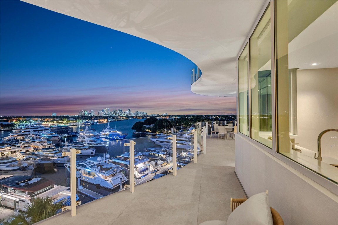 Pier sixty six - Residential