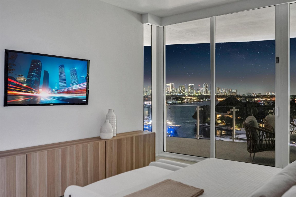 Pier sixty six - Residential