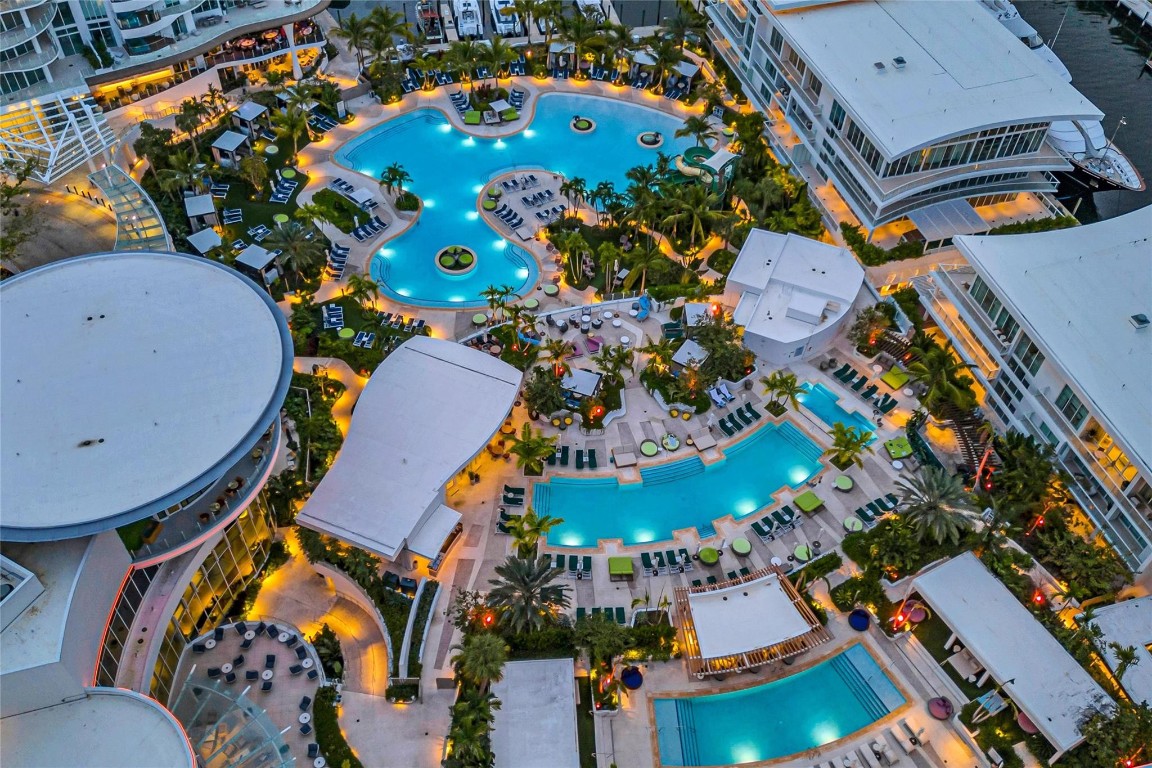 Pier sixty six - Residential