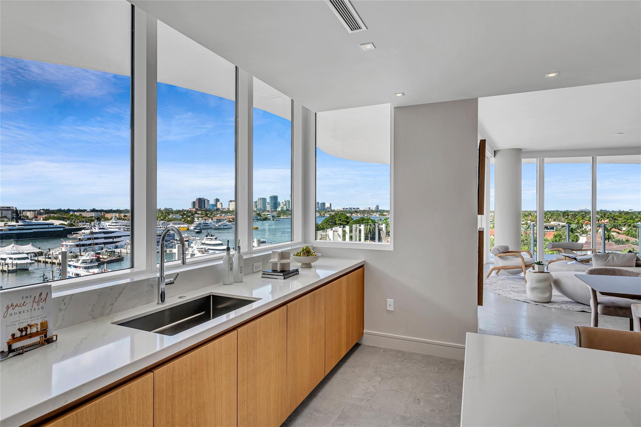 Pier sixty six - Residential