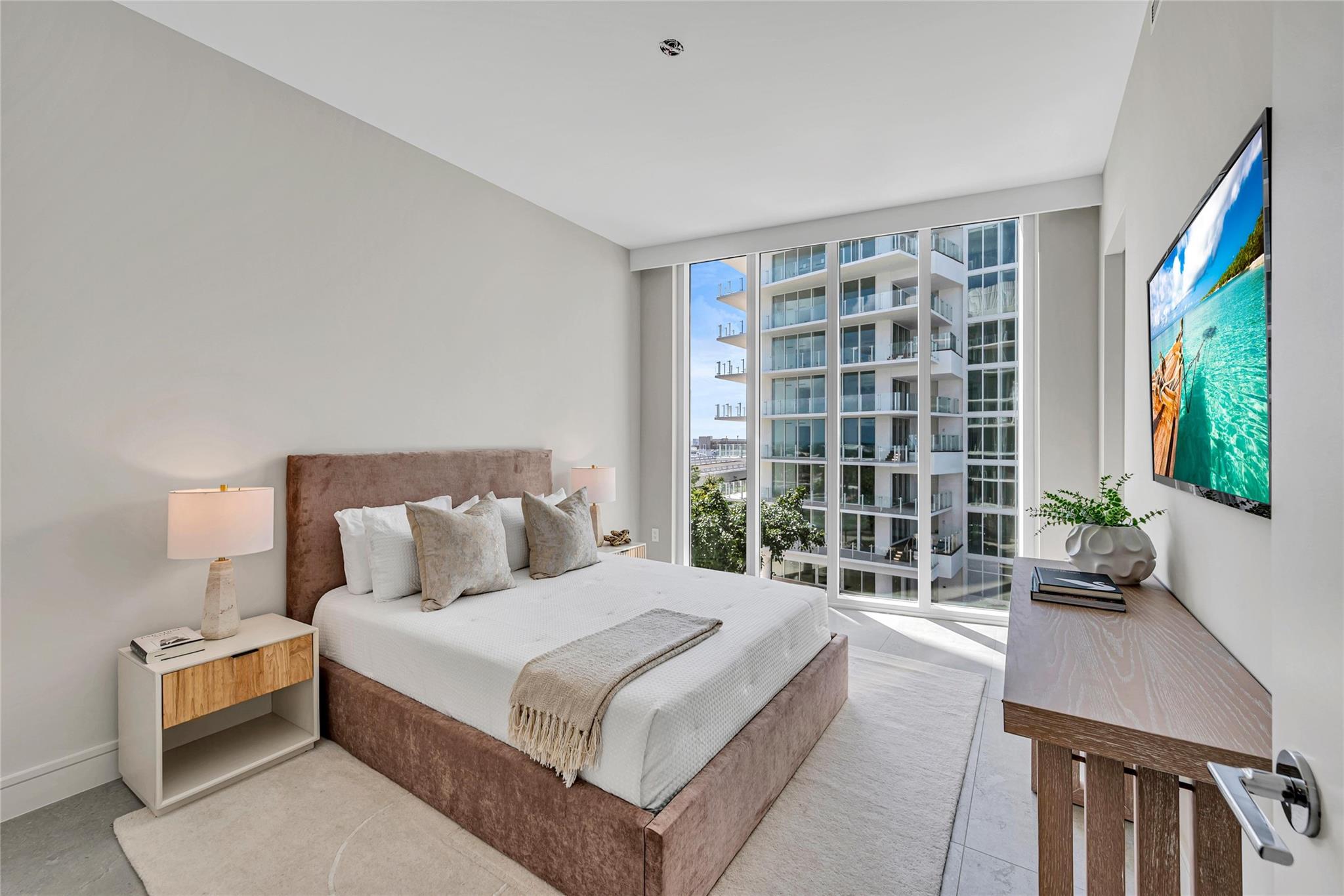 Pier sixty six - Residential