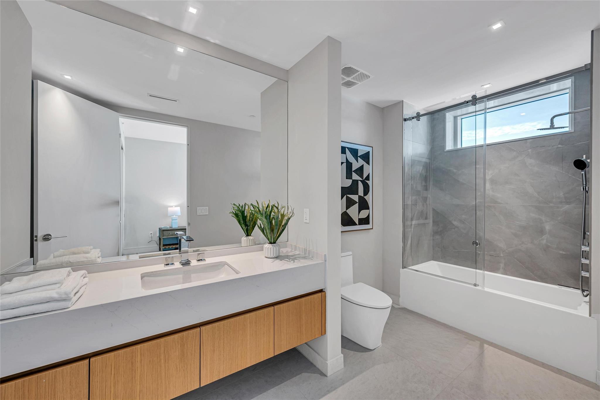 Pier sixty six - Residential