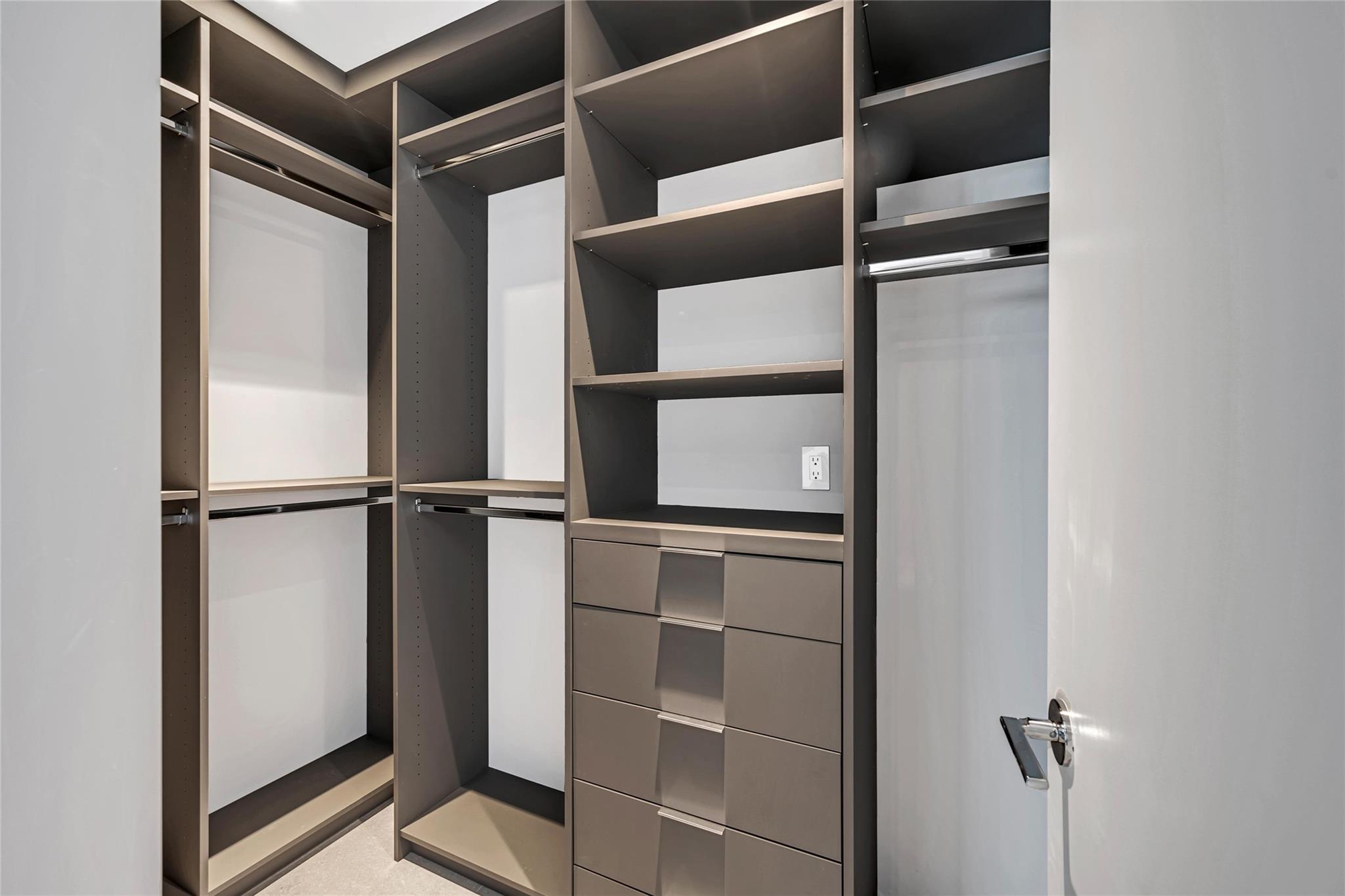 Pier sixty six - Residential