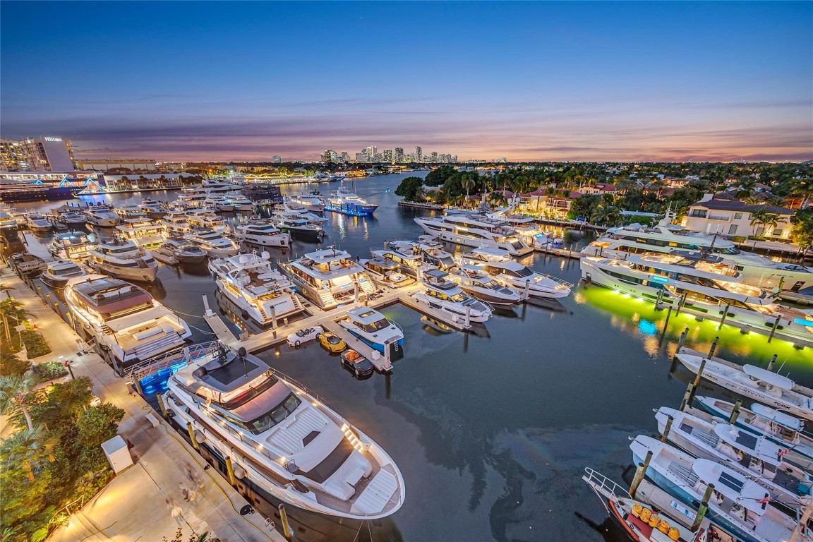 Pier sixty six - Residential