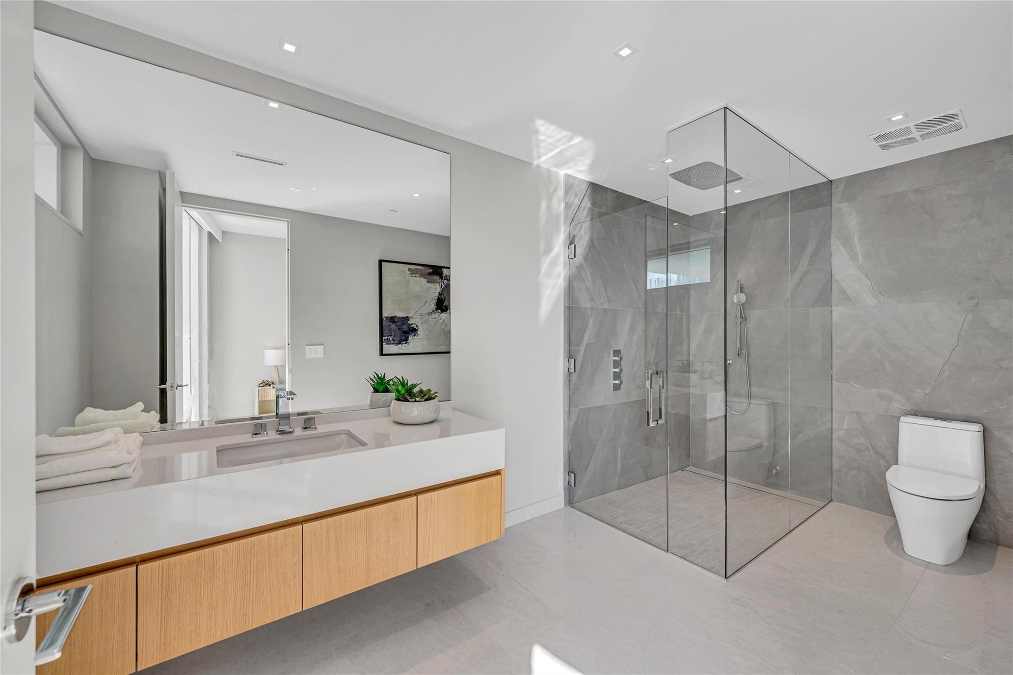 Pier sixty six - Residential