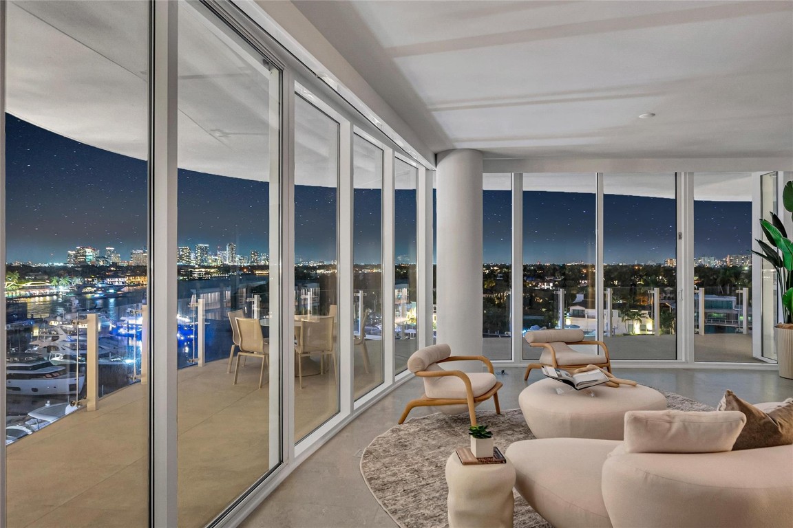 Pier sixty six - Residential