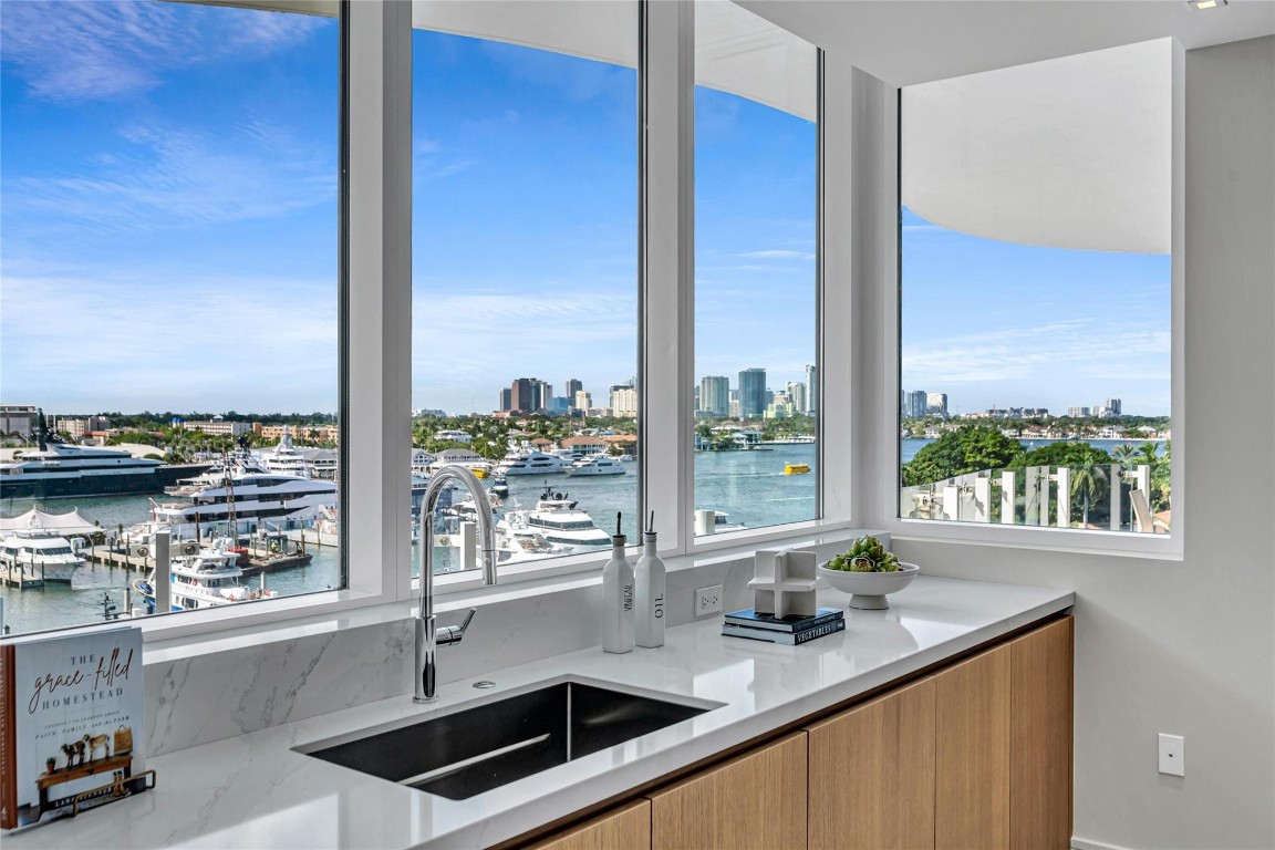 Pier sixty six - Residential