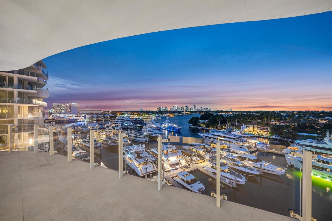 Pier sixty six - Residential