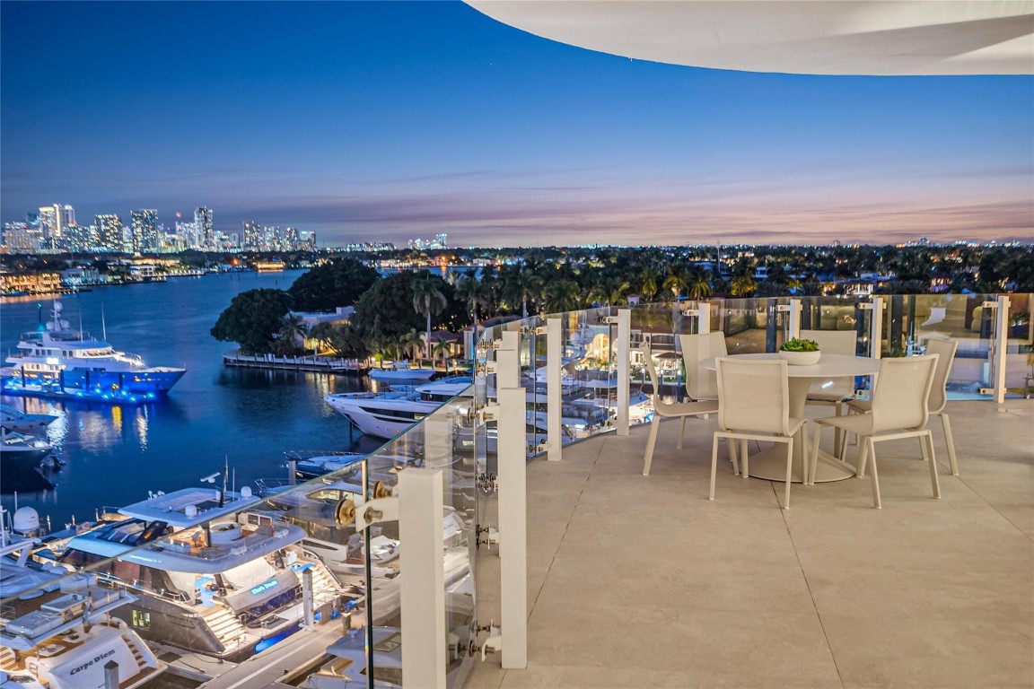 Pier sixty six - Residential