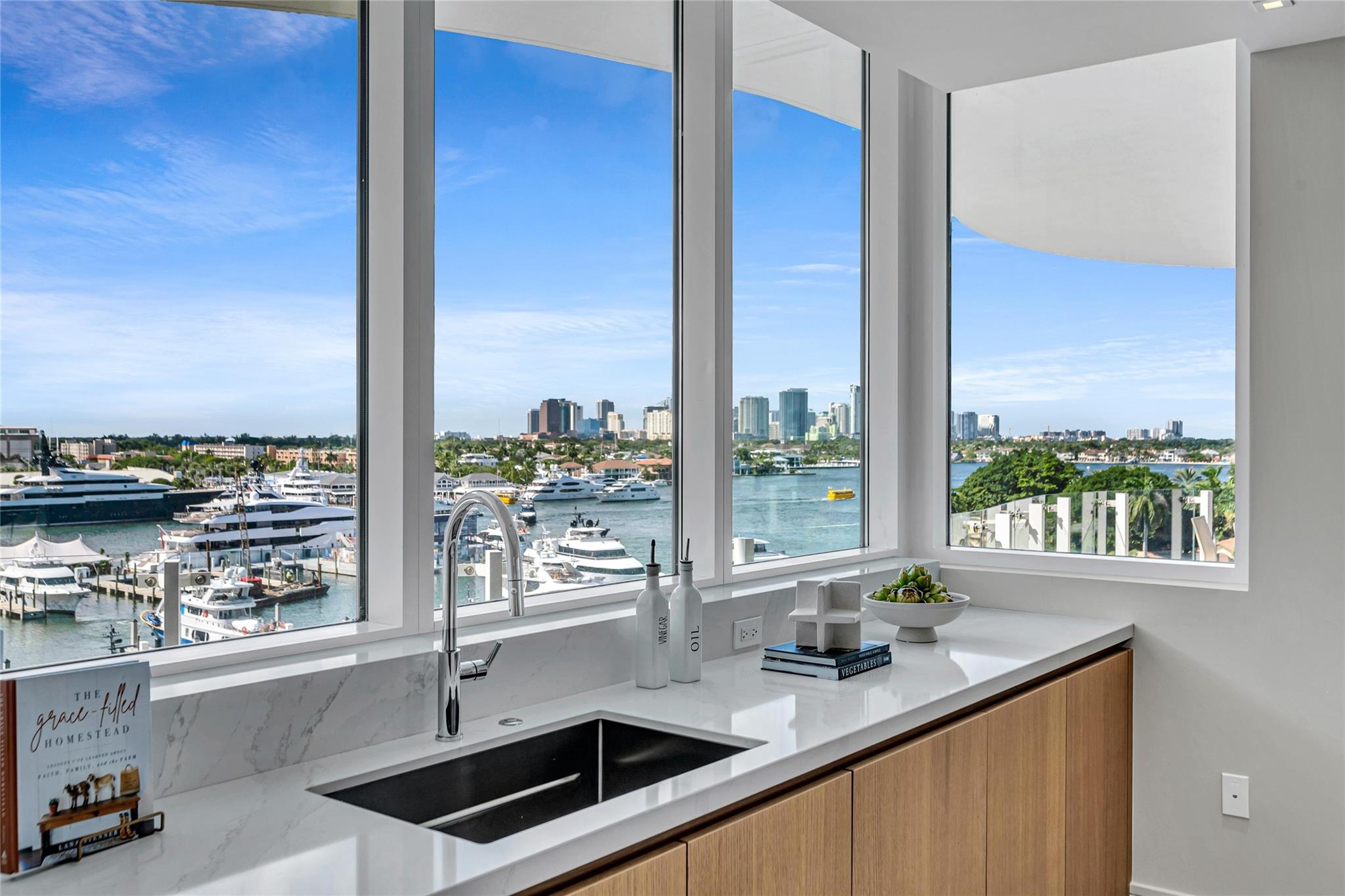 Pier sixty six - Residential