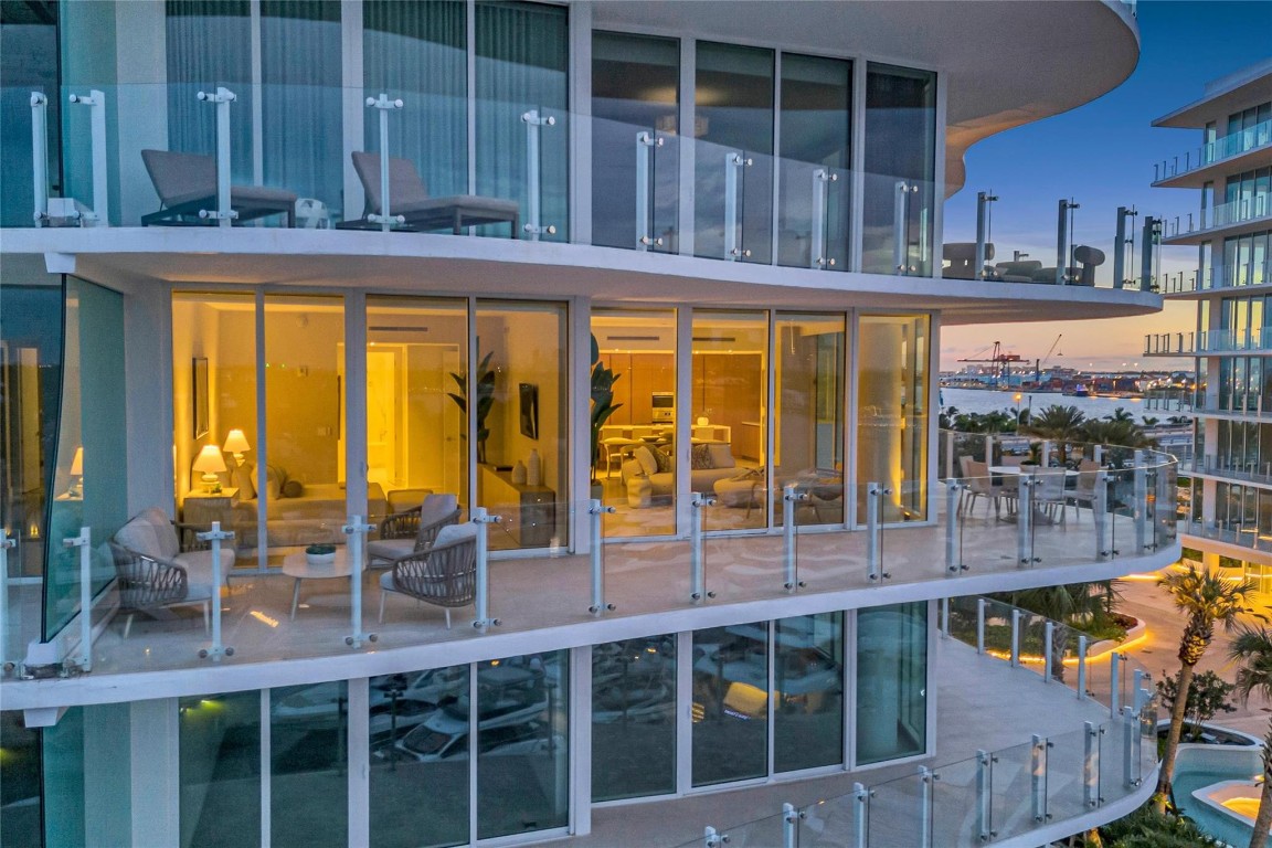 Pier sixty six - Residential