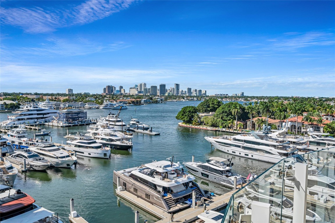 Pier sixty six - Residential