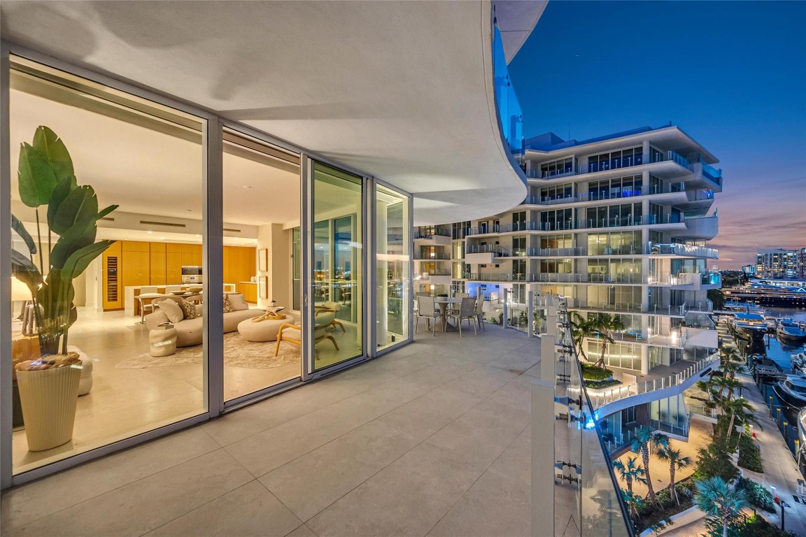 Pier sixty six - Residential