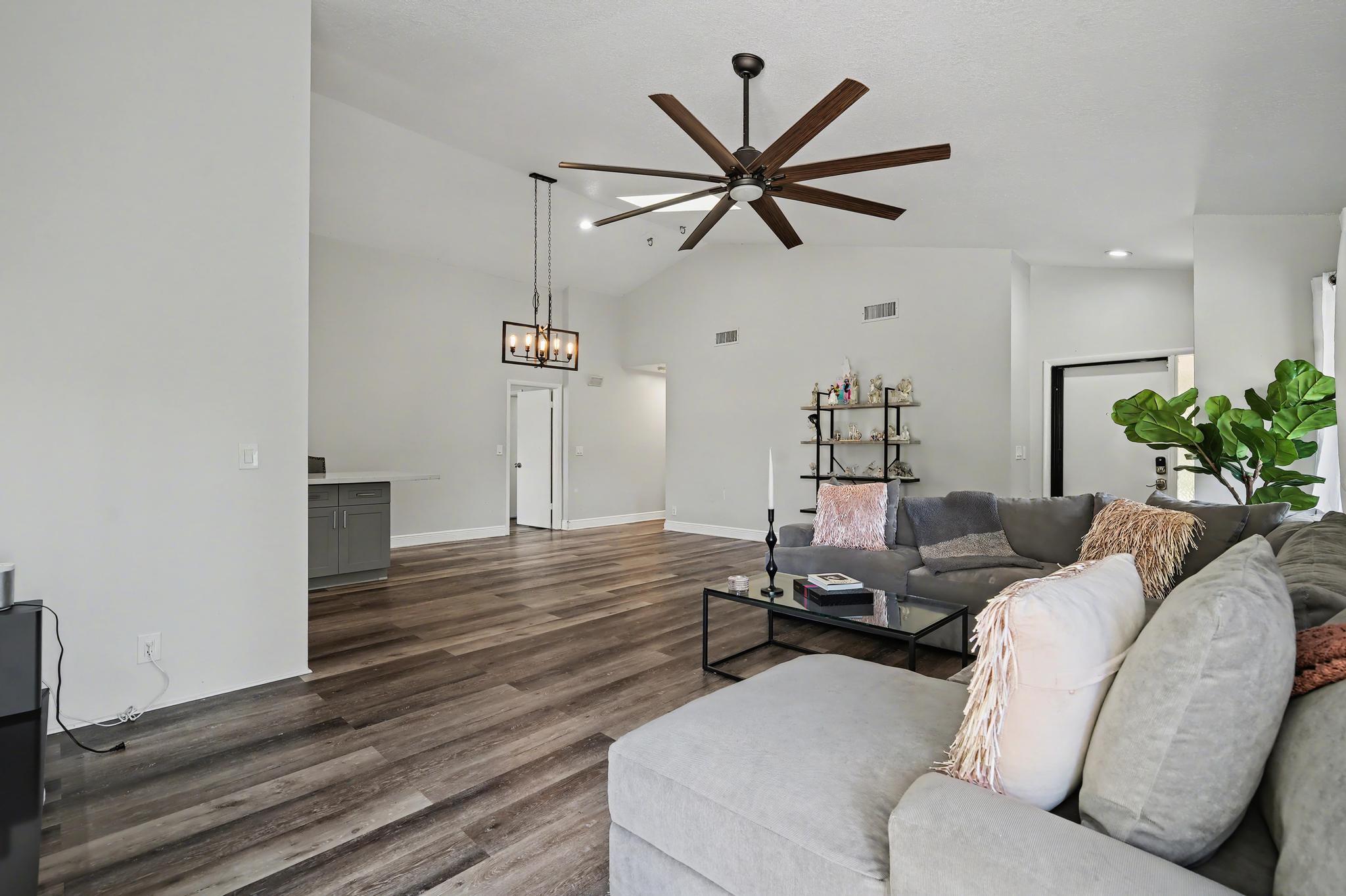 SIERRA DEL MAR - Residential