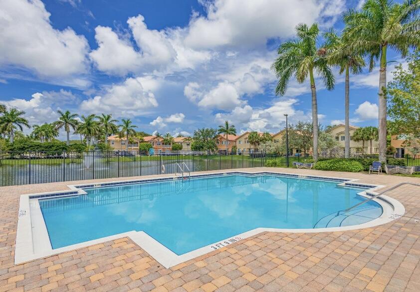 SIERRA BAY - Residential