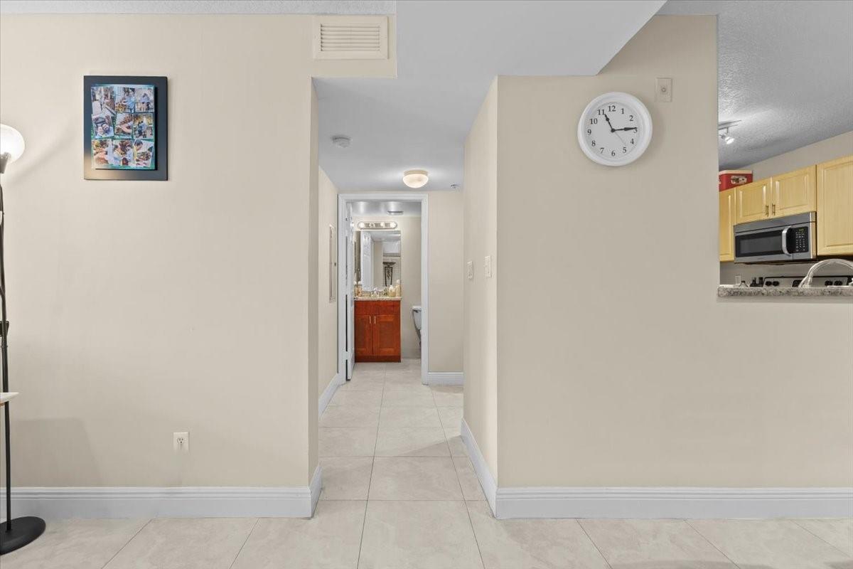 Sheridan Beach Club Condo - Residential Lease